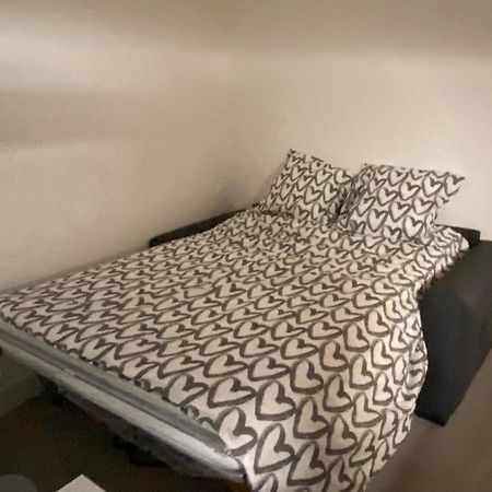 Enghien-Les-Bains: Studio Au Coeur Du Centre Ville. Zewnętrze zdjęcie