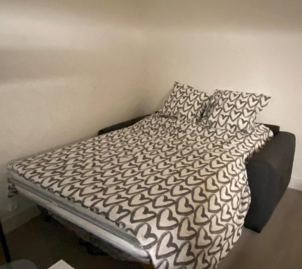 Enghien-Les-Bains: Studio Au Coeur Du Centre Ville. Zewnętrze zdjęcie